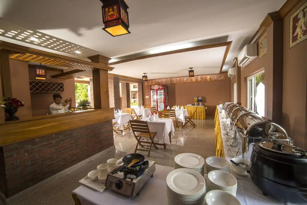Royal Aykare Lodge