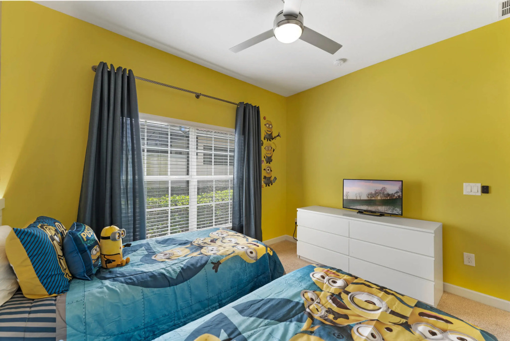 5 Bedrooms 4 Bathrooms Storey Lake 4819 Ct