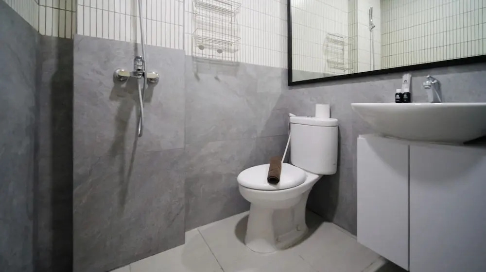 Restful And Tidy 2Br At Benson Supermall Mansion Apartment