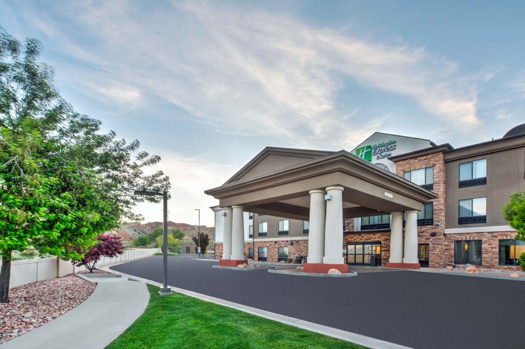 Holiday Inn Express & Suites Richfield by IHG