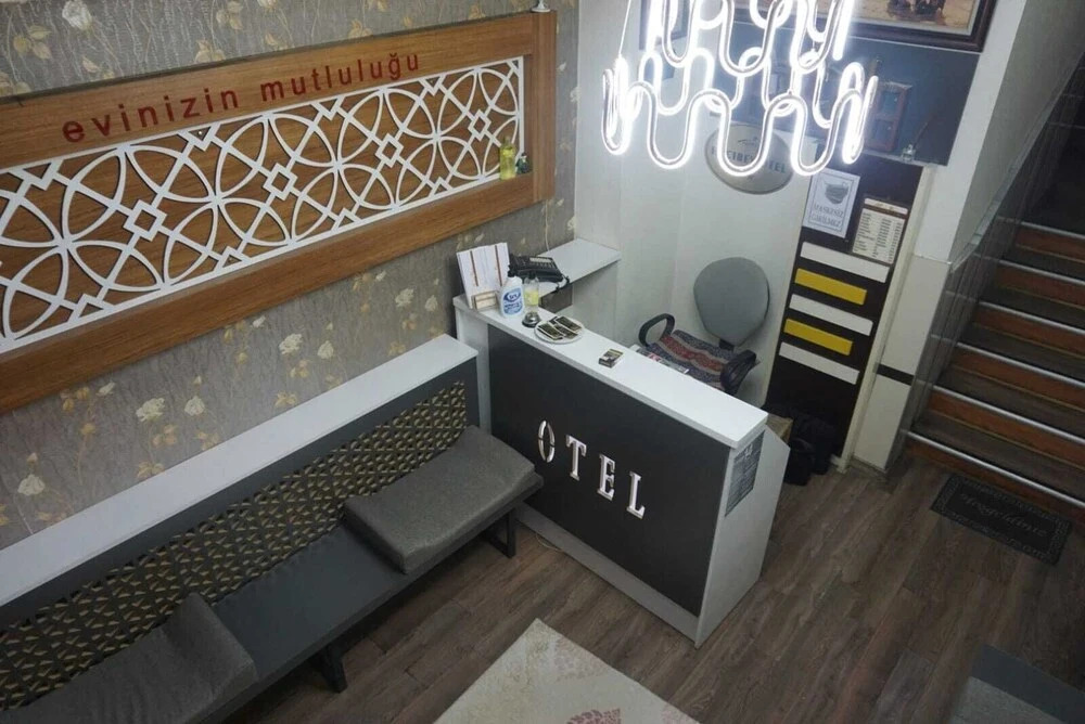 Nora Otel