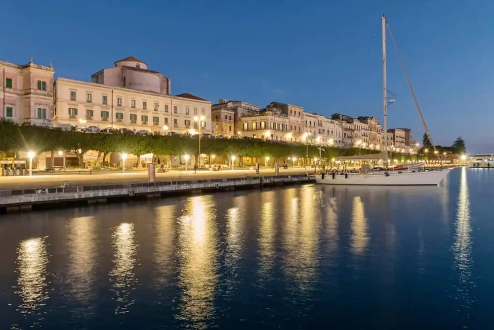 Apartment with 3 Bedrooms in Siracusa, with Furnished Balcony And Wifi - 80 M From the Beach
