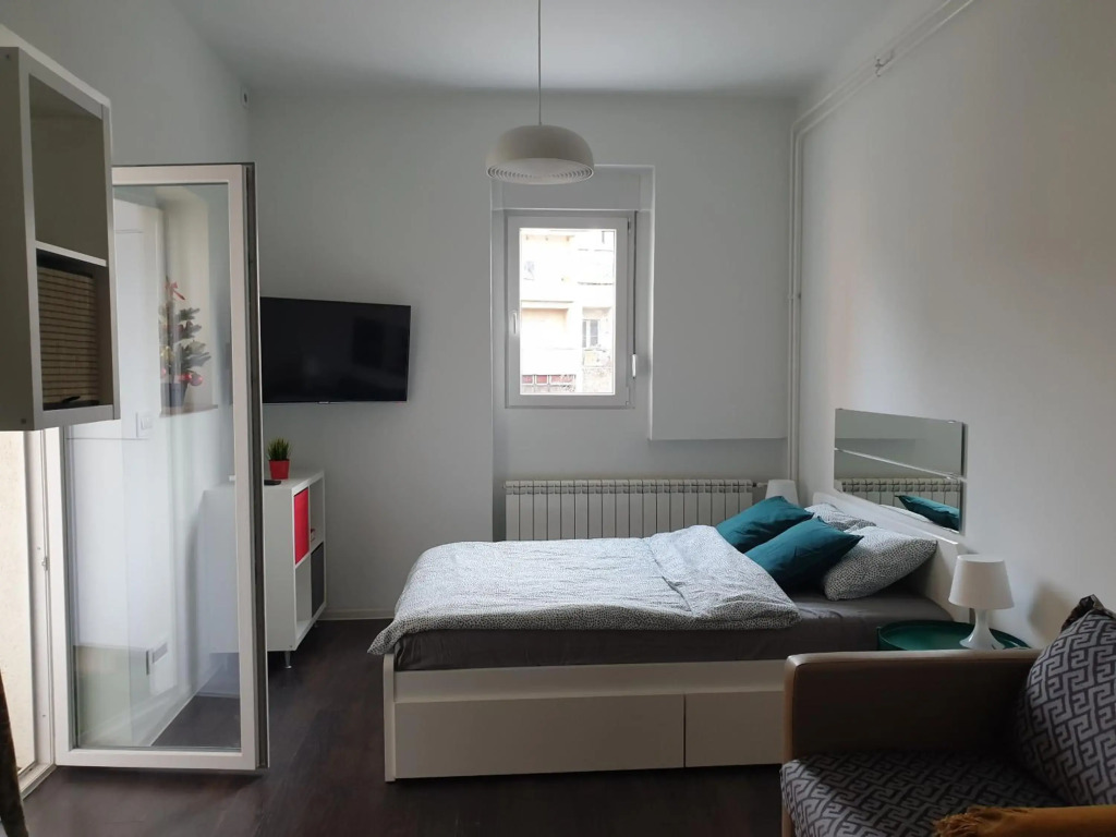 Studio appartment "Savski Trg"