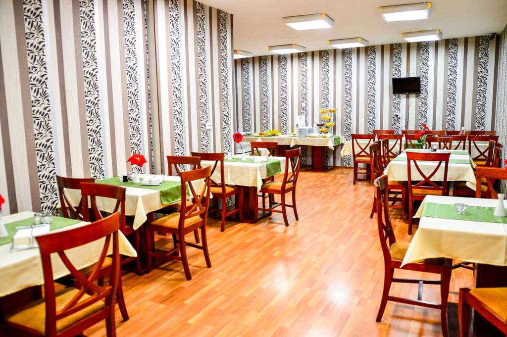 Hotel Reina