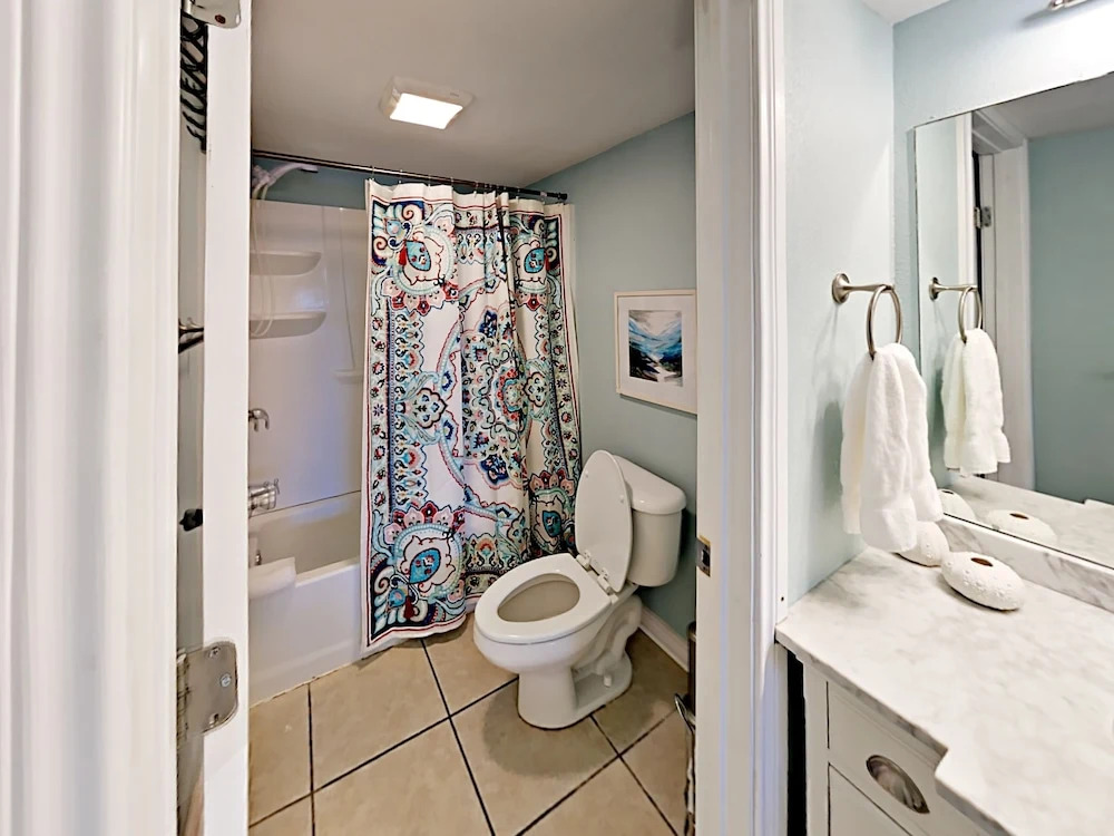112 Sea Breeze - 1 Br Condo