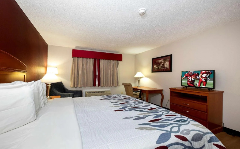 Fulton Hotel - Oswego Riverfront
