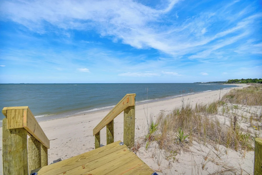Cape Charles Home: Private Pier & Beach-front Deck
