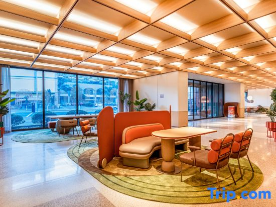 Orange Hotel Yuxi Nie Er Music Plaza
