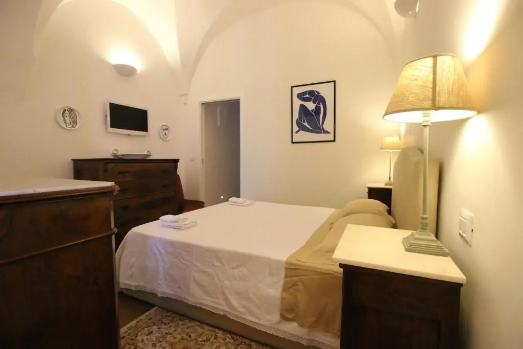 Palazzo de Amico -Typical Terrace House