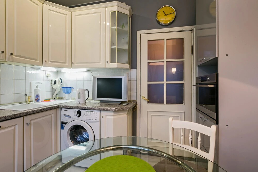 MaxRealty24 Черняховского, 3