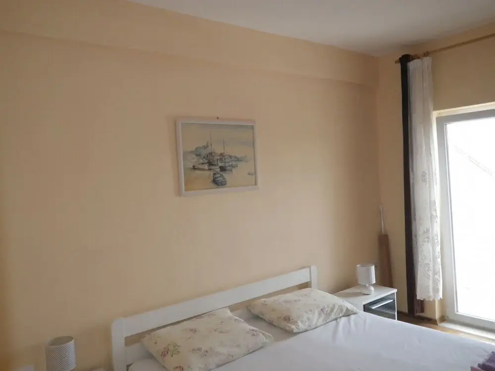 Mir - Perfect Location & Cosy - A2