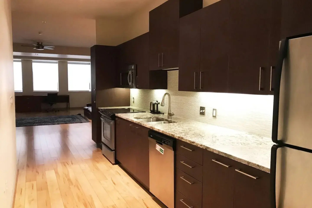 Pleasant  2Br Apartment | Great Value Downtown