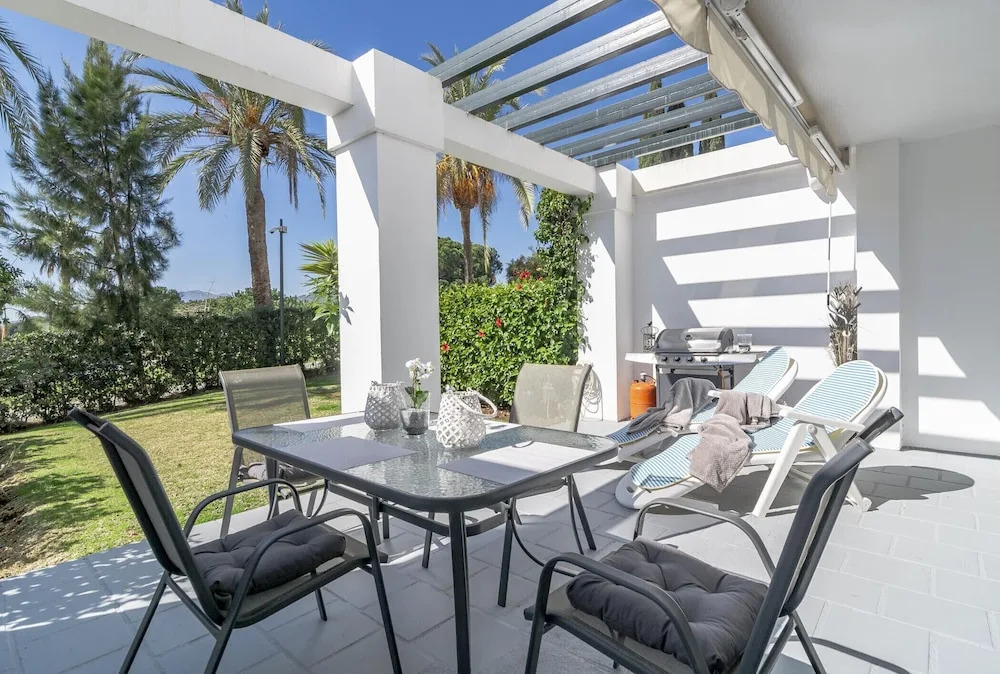 LT - Cozy 2 bedroom apartment in La Quinta