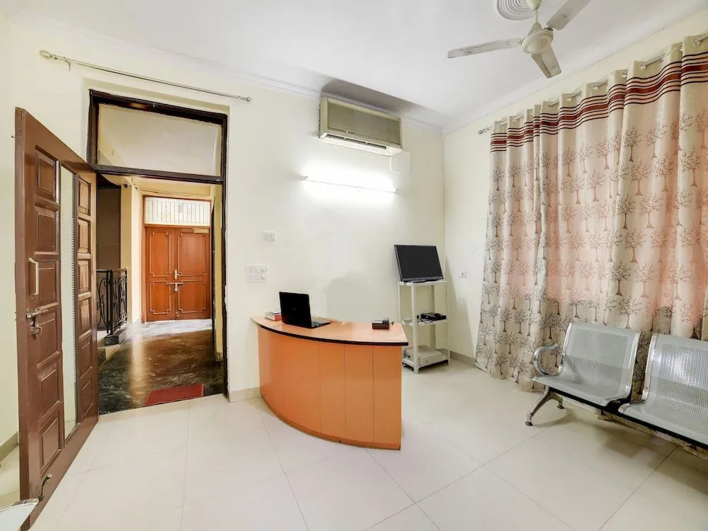 Oyo 14730 Shiv Shakti Residency