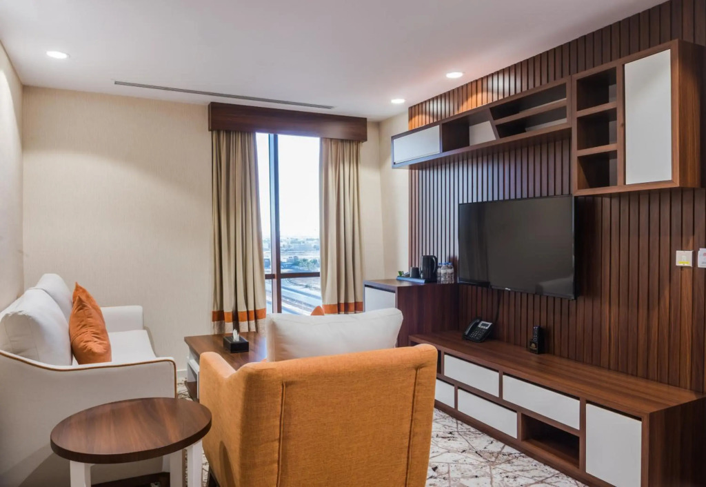 Tulip Plaza Hotel