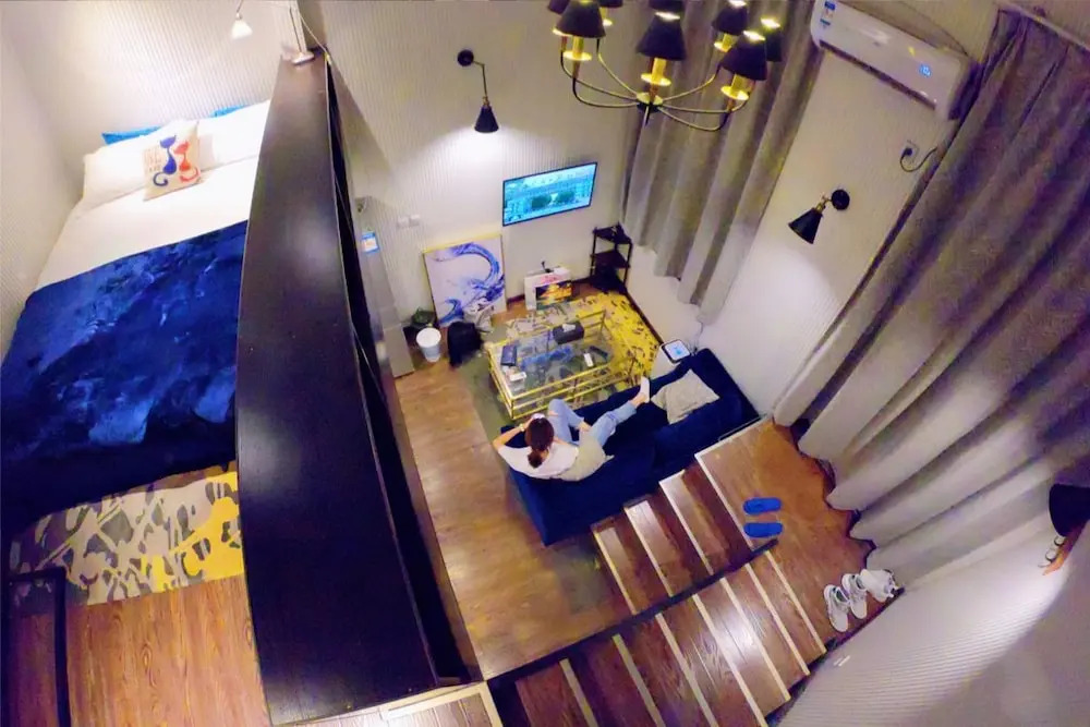 Vivian's Apartment