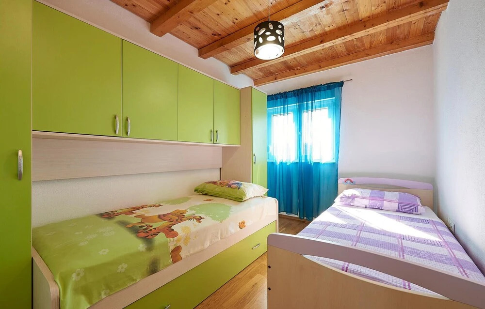 Beautiful Home in Pano With Wifi and 5 Bedrooms