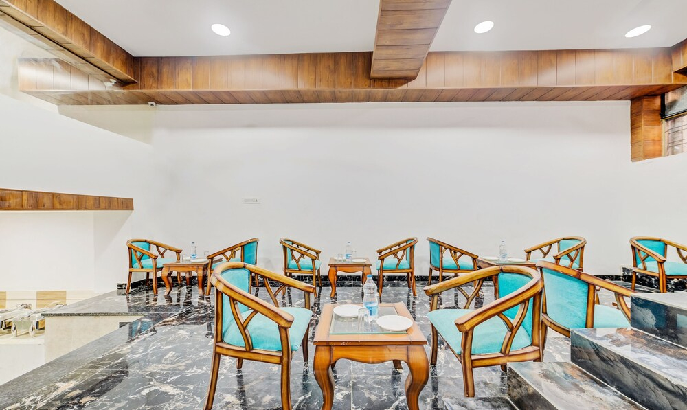 Hotel East Stay IGI Airport Delhi