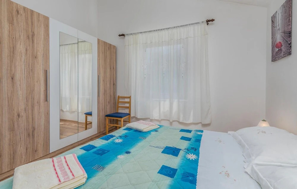 Nice Apartment in Mali Losinj With Wifi and 2 Bedrooms