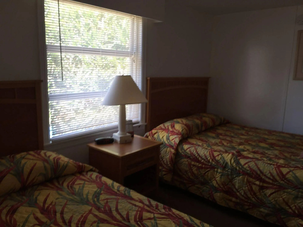 Sea Cove Motel