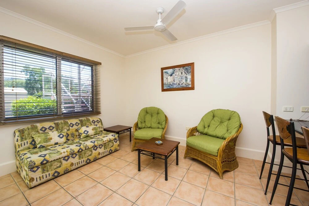 Picnic Bay Apartments Unit 1