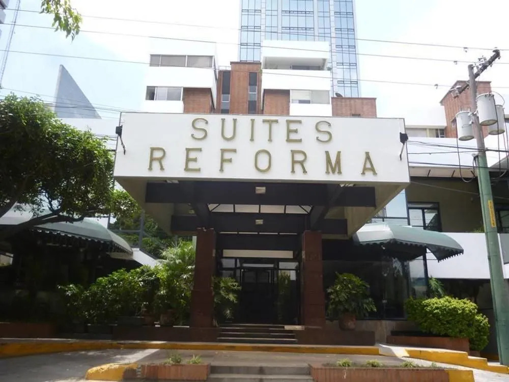 Apart-Hotel Suites Reforma