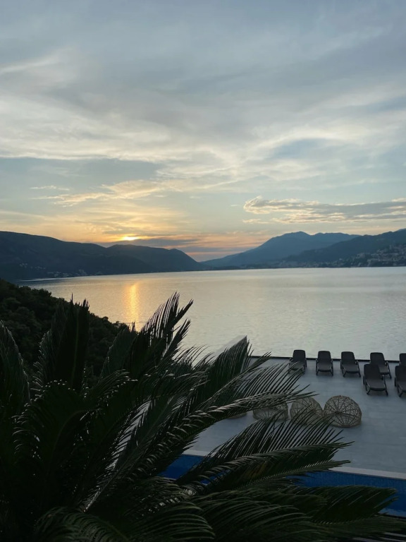 Agape Rose Hotel