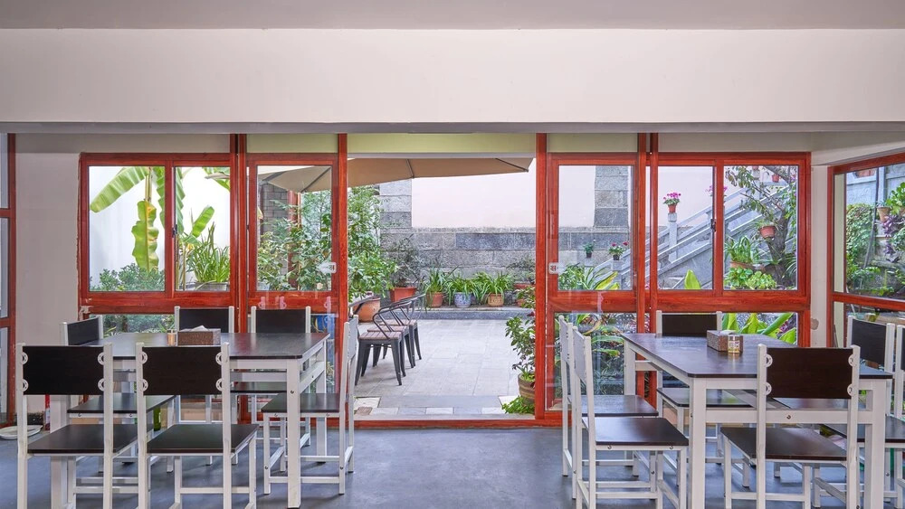 Floral Hotel Dali Yixin Yard