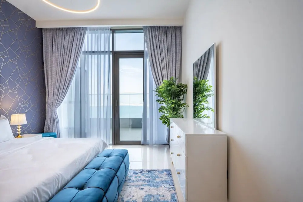 Dramatic Sea View 1 BHK ANWABYFour Apple