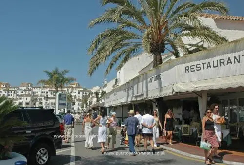 Beachfront Apt for a no Car Holiday Puerto Banus, Free Wifiparkingtvaircon