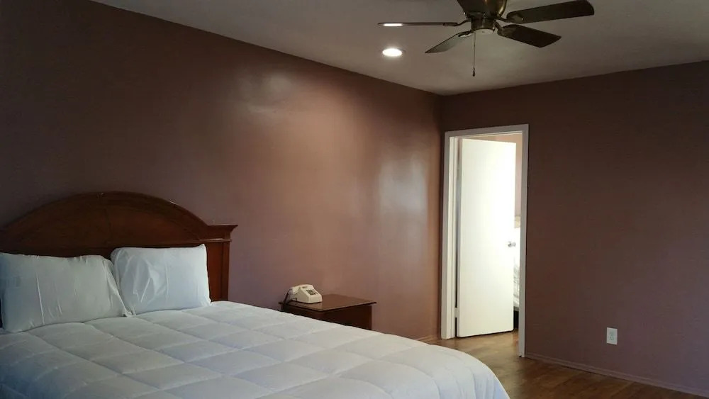 Coast Inn
