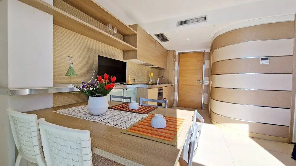 Penthouse Le Vele Sea View 2 Sleeps Air-conditioned
