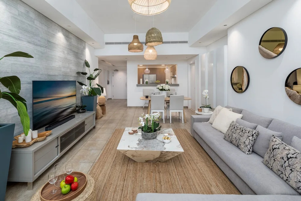 Maison Privee - Bohemian Apt w/ Amazing Seafront Views on The Palm
