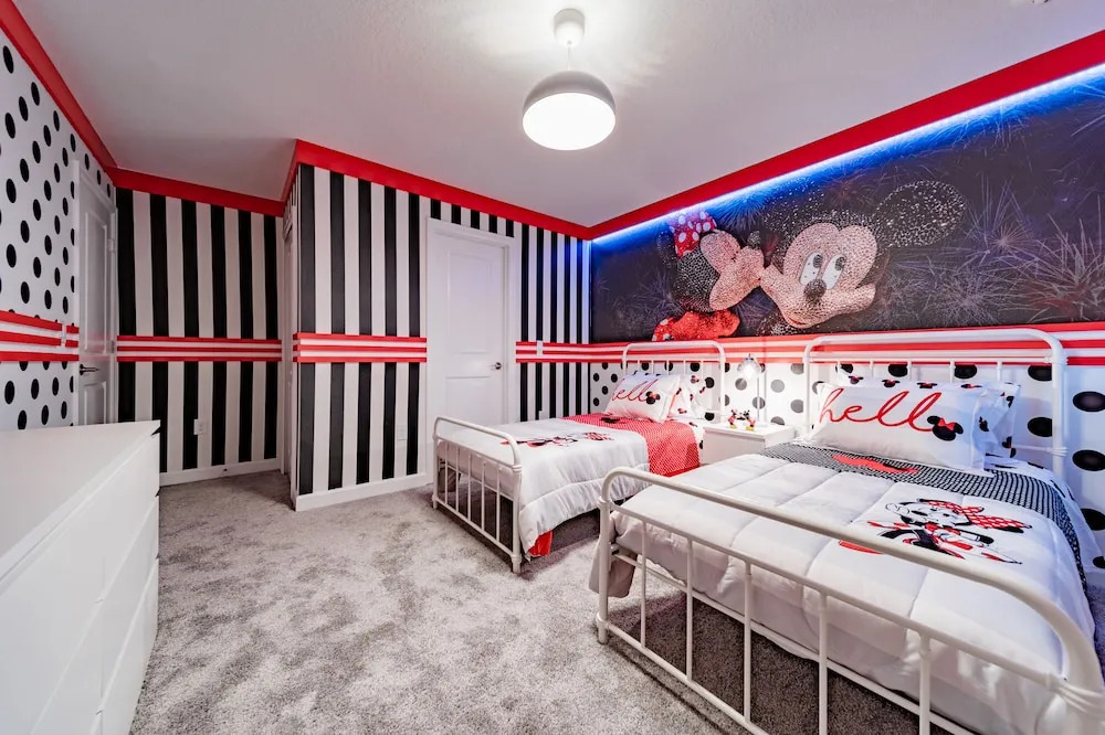 Star Wars Game Room! -private Pool -free Waterpark