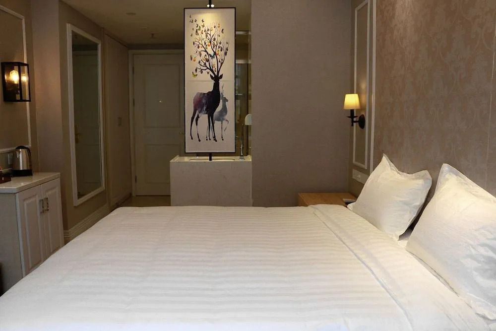 Solo Hotel Shuanglong Store