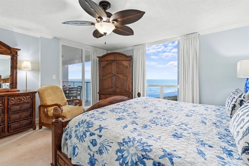Shoreline Towers 1065 2 Bedroom Condo