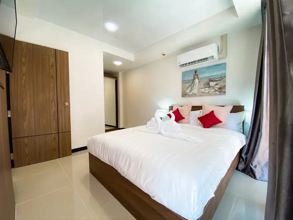 Naiharn Sea Condominium P210