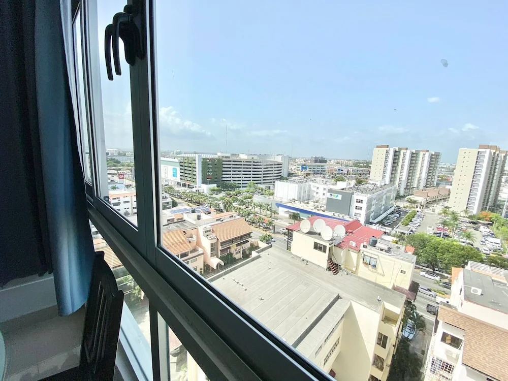 luxury 1br , Pool, Gym, Close Agora Mall