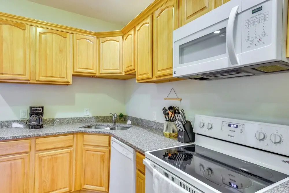 3 Mi to Lake Michigan: Pet-friendly Apt in Sawyer