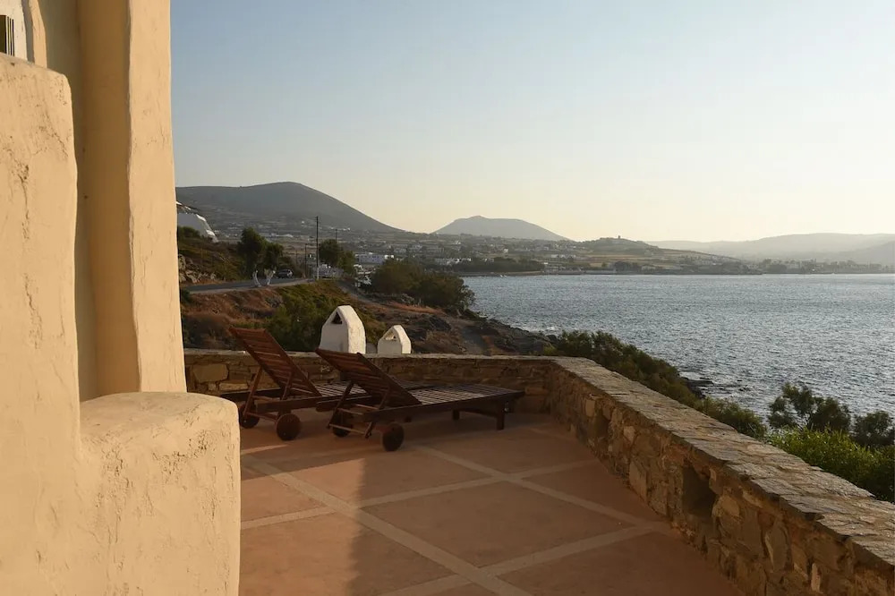 Ochre Dream, Beach front & Sunset villa Naousa