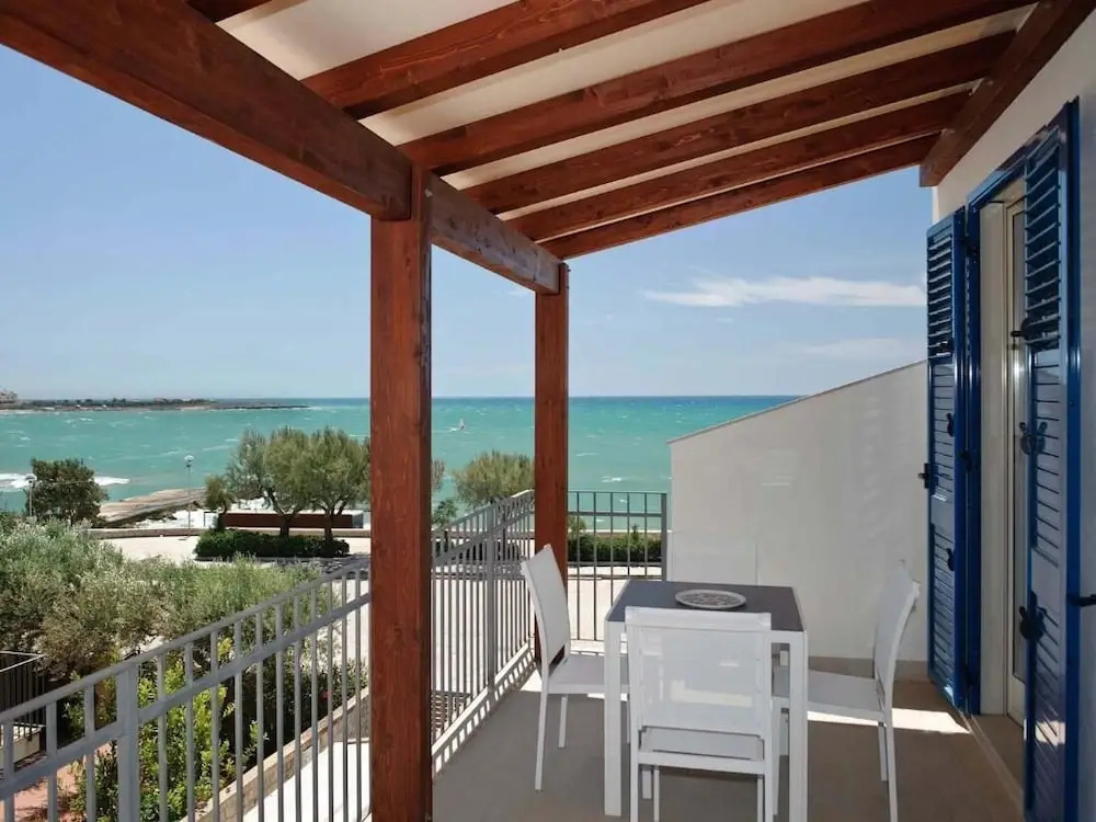 Dolce Mare 7 - Sea and Beach View - AC - Wifi - Garage - Balcony - 2nd Floor