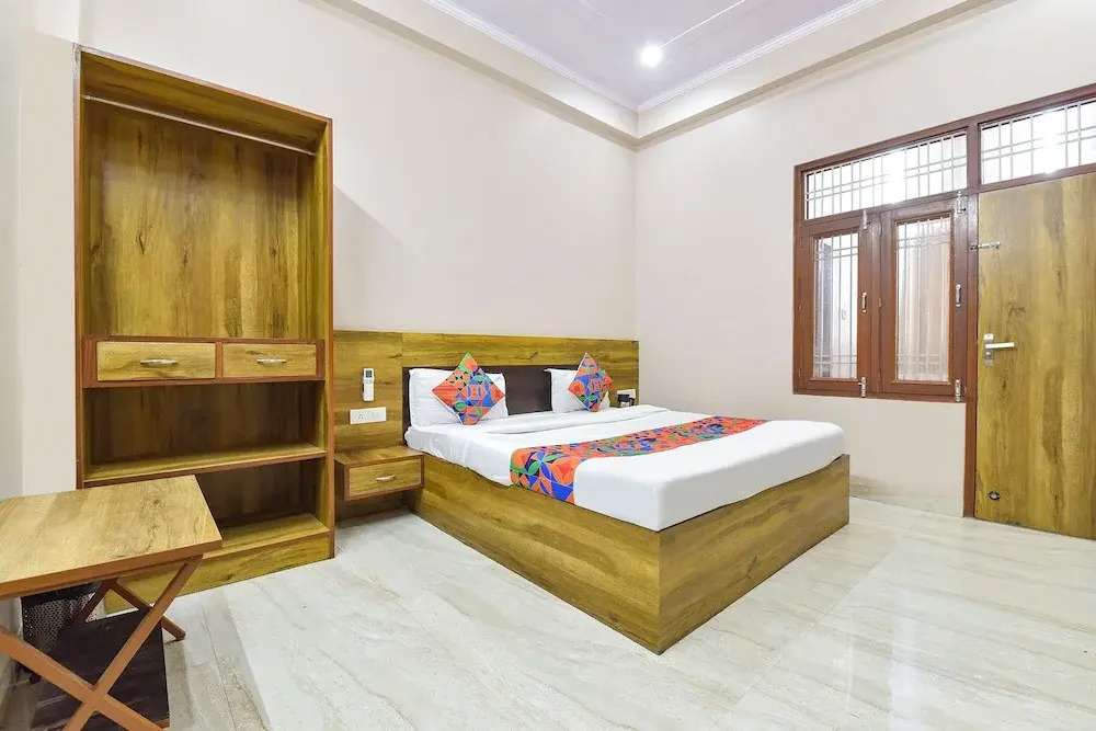 FabHotel Shivansh