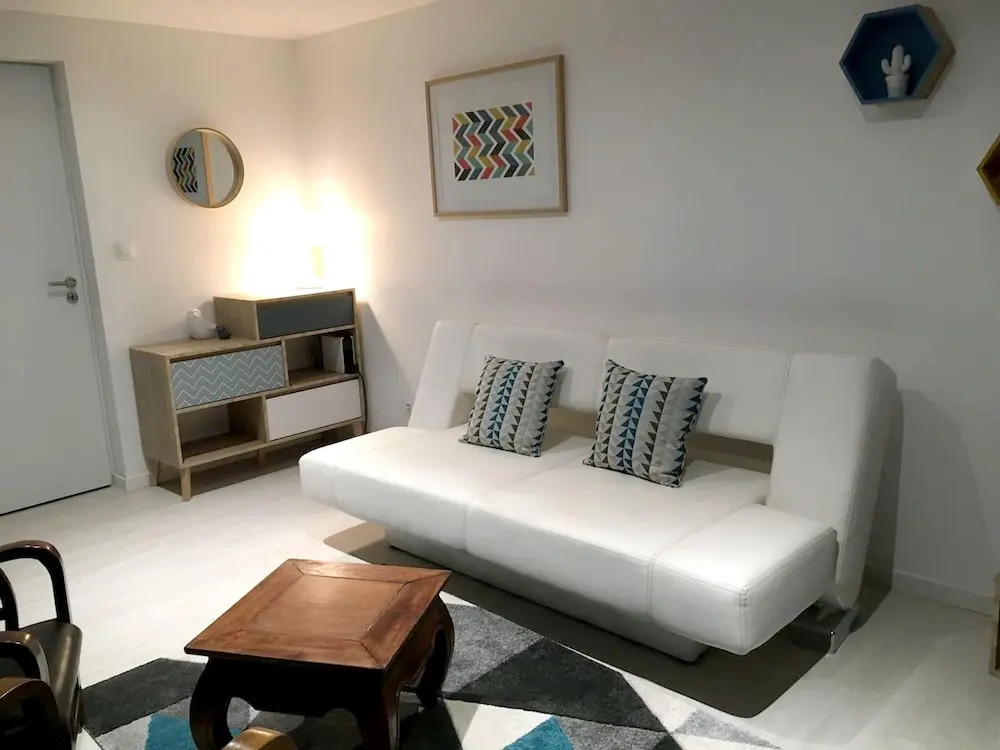 Apartment With 2 Bedrooms in Alleins, With Pool Access, Enclosed Garden and Wifi - 50 km From the Beach