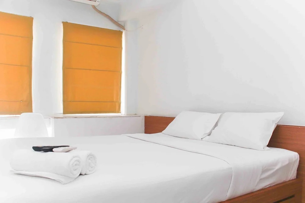 Warm and Cozy Studio Patraland Urbano Apartment