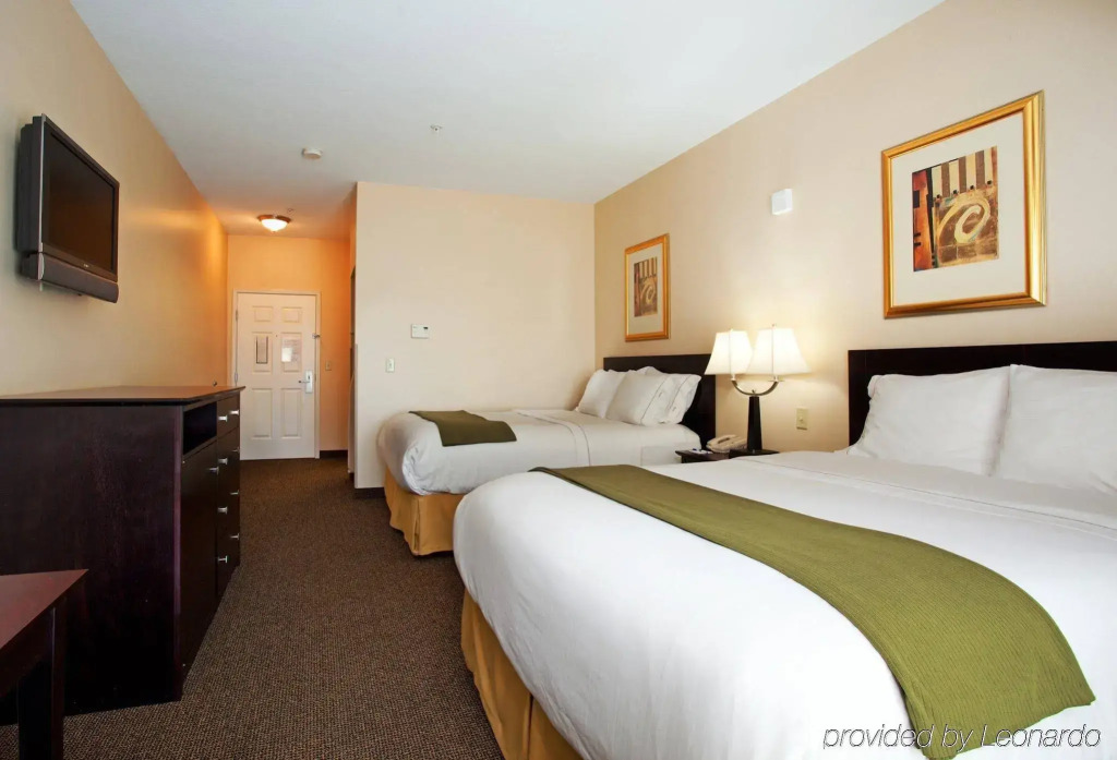 Holiday Inn Express Hotel & Suites Longmont by IHG