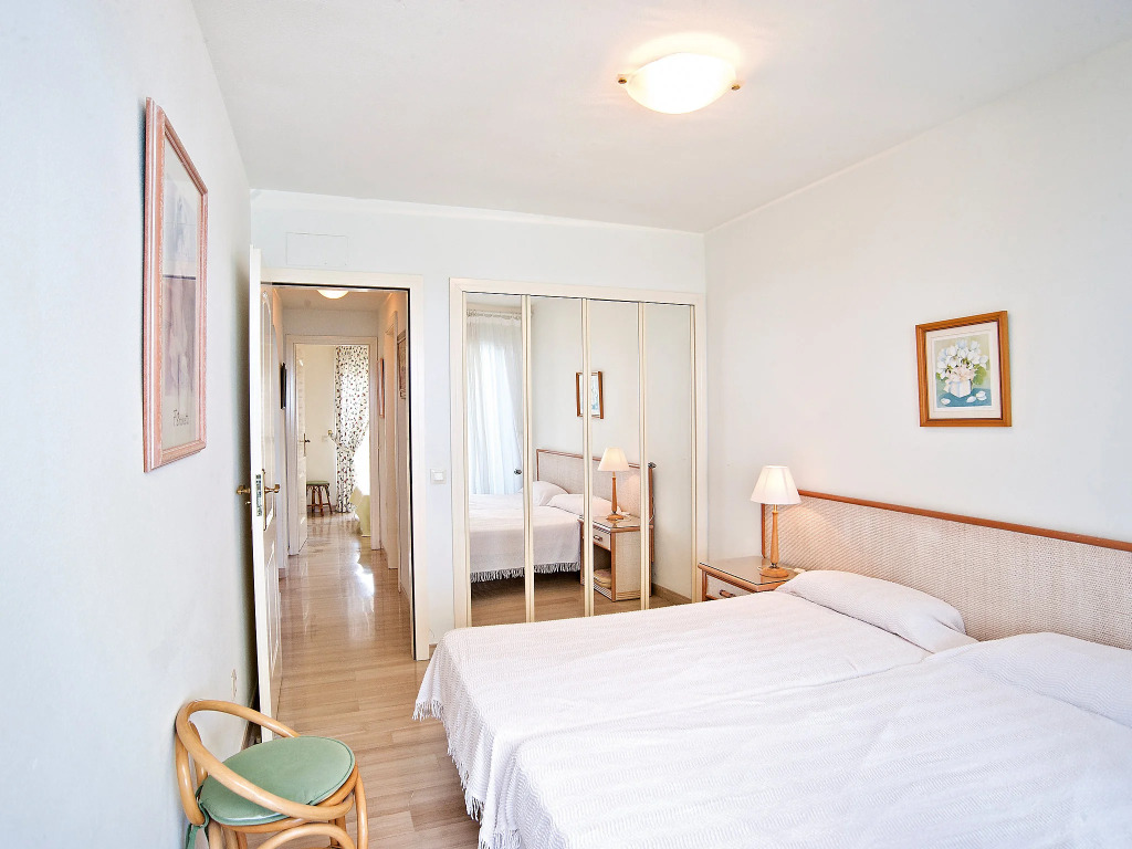 Golden Life - Two Bedroom No.2