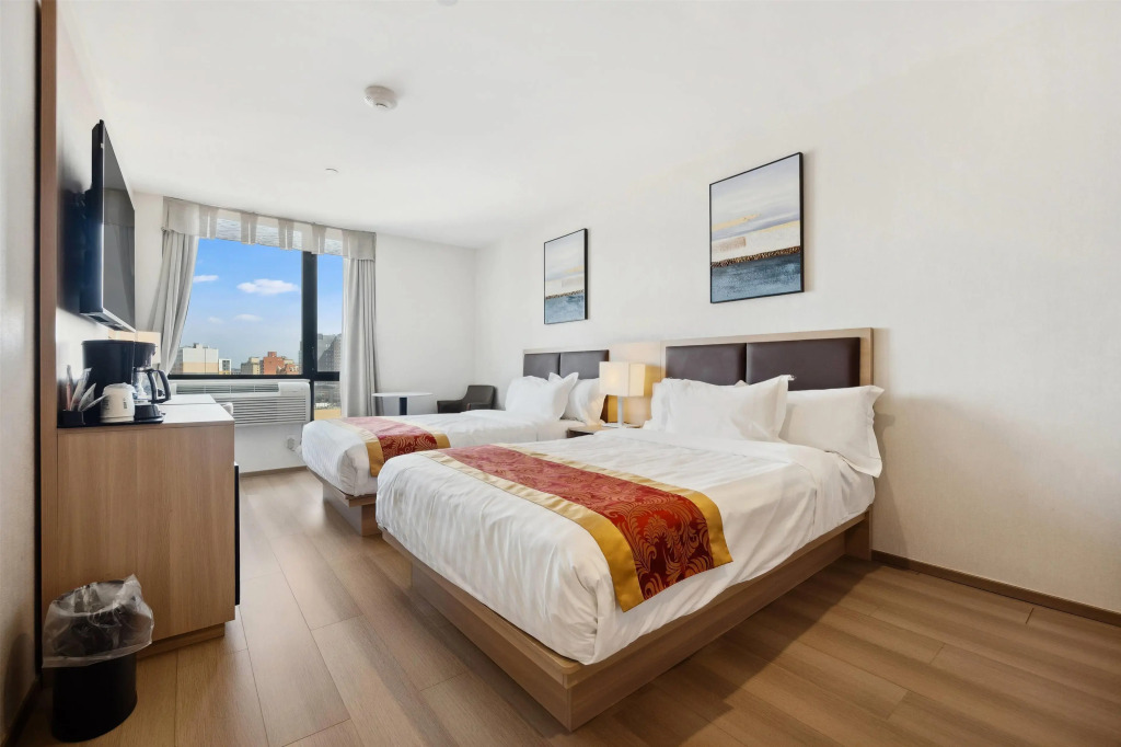 Ramada by Wyndham Flushing Queens