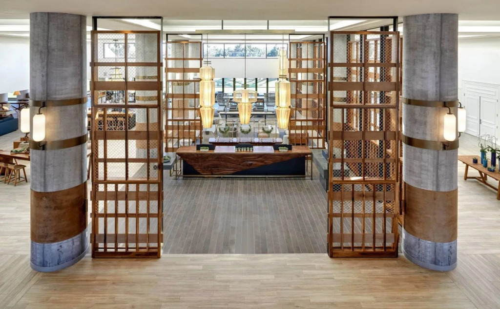 Westdrift Manhattan Beach, Autograph Collection