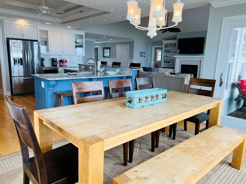 287 Obw 6 Bedroom Home by RedAwning