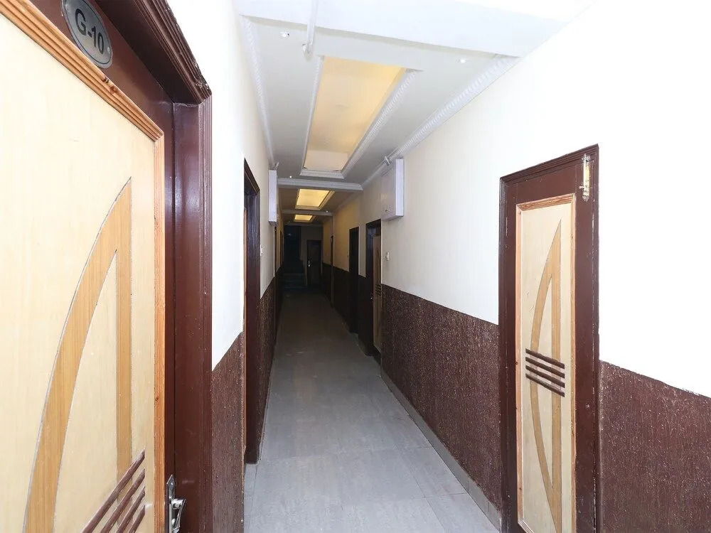 Oyo 29762 Hotel Meridian